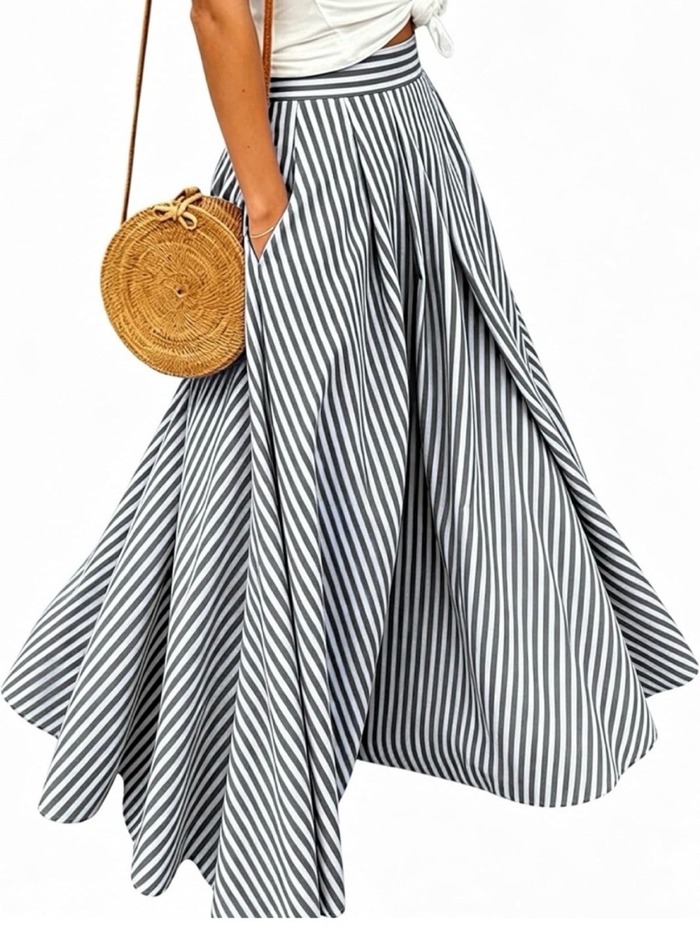 Women's High Waisted Pleated Maxi Skirt w/Pockets. White and Black, Size Small